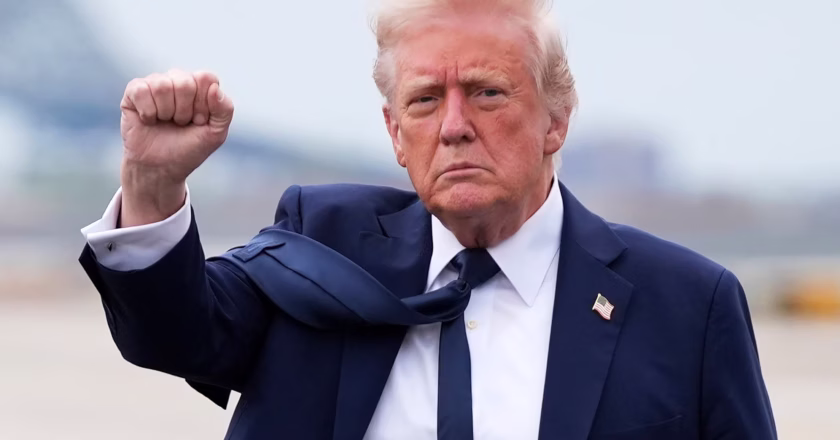 Trump firma orden ejecutiva para supervisar nuevos modelos de inteligencia artificial