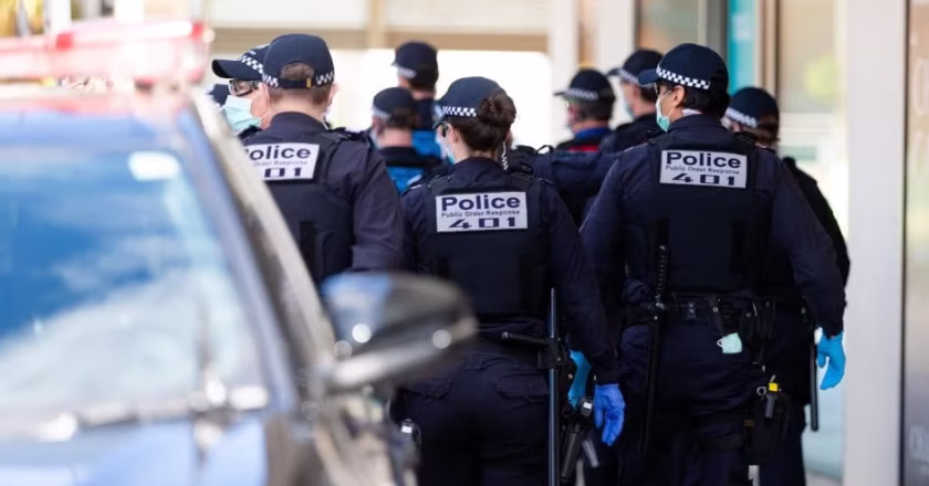 Arrestan en Australia a presunto integrante de una red criminal acusado de delitos sexuales en línea