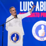 Paliza revela que Abinader evalúa asumir la presidencia del PRM