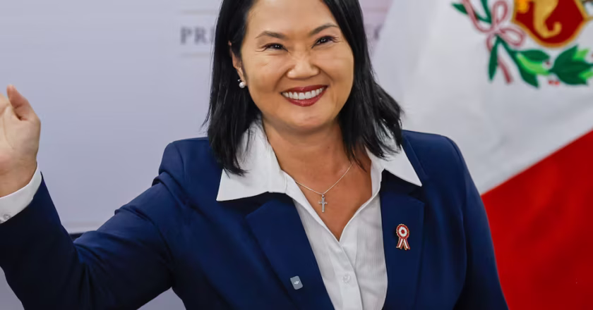 Keiko Fujimori asume la Presidencia de Perú en medio del noveno cambio de mandatario en una década