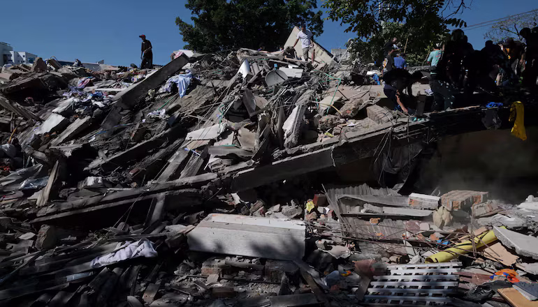 Sube a 24 la cifra de fallecidos por el terremoto de magnitud 7,4 en Colombia