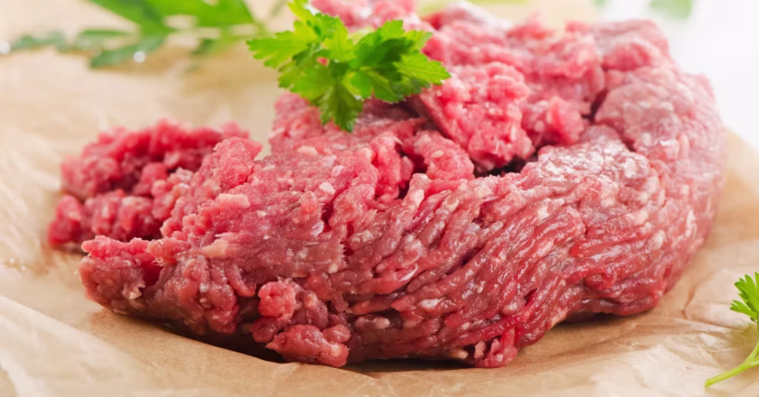 Trump permitirá importar hasta 300,000 toneladas de carne molida sin aranceles durante 90 días
