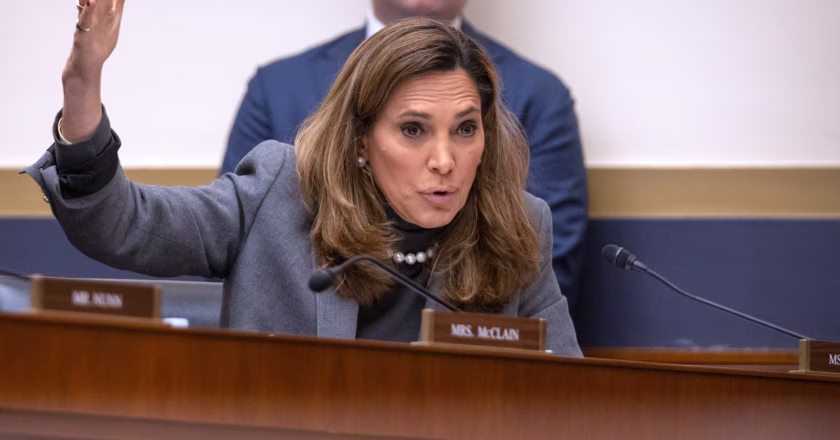 María Elvira Salazar pide a EE. UU. intensificar búsqueda de “Barbecue”, líder de pandillas en Haití