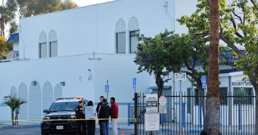 Acusan a joven de 17 años de colaborar en ataque contra mezquita en California