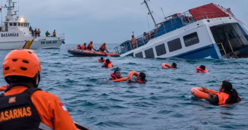 Indonesia intensifica búsqueda de 129 desaparecidos tras naufragio de ferry en el mar de Java