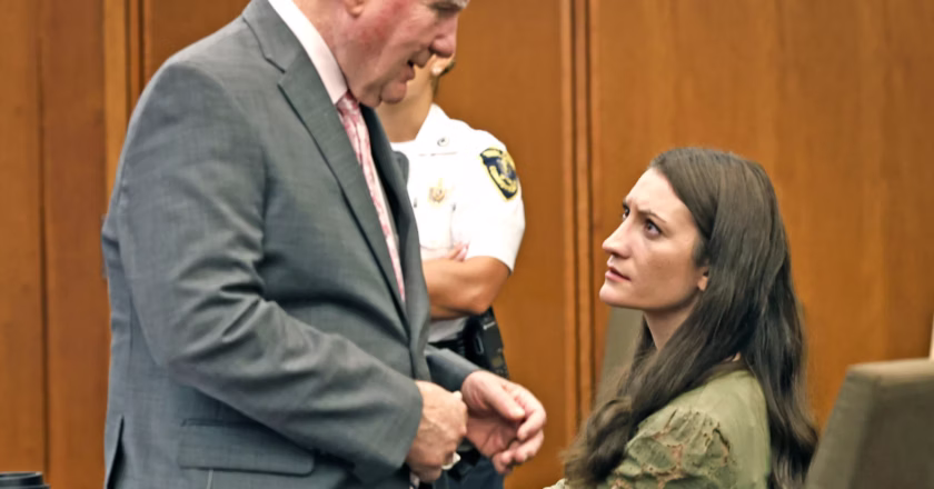 Abogado de Lindsay Clancy pide a Trump considerar un indulto tras juicio nulo