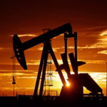Petróleo de Texas cae más de 4 % ante posible liberación de reservas en Europa