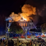 Incendio durante protestas en Francia destruye parte del Ayuntamiento histórico de Limoges